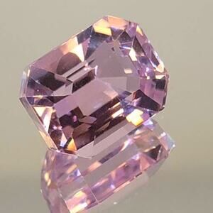 Gorgeous Flawless Jumbo Kunzite Gemstone!